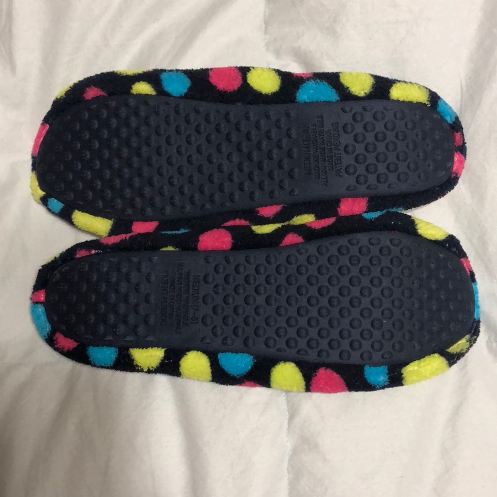 Colorful fitted slippers! 😊 - Picture 2 of 3